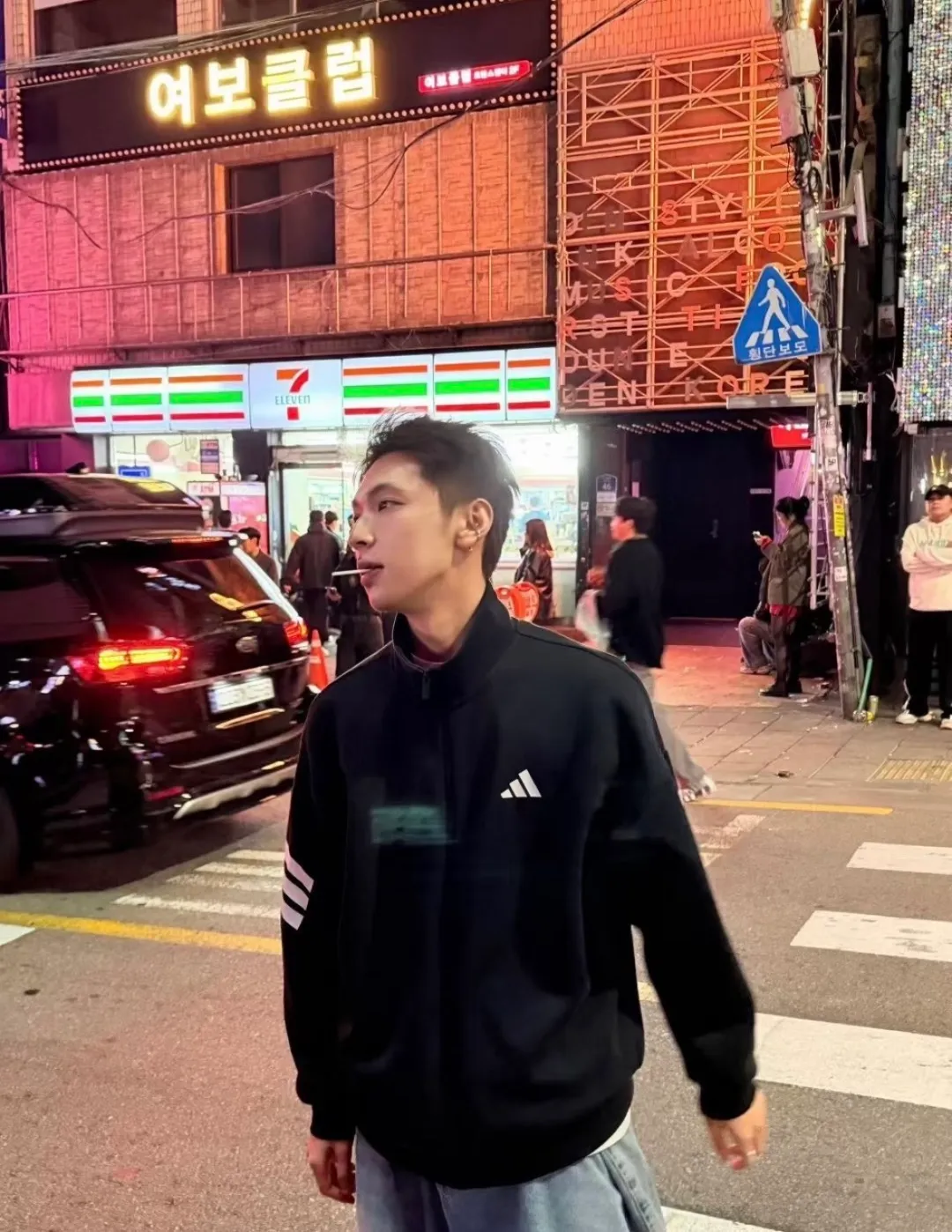 Adidas Golden Three Stripes Black Jacket Upper Body Picture